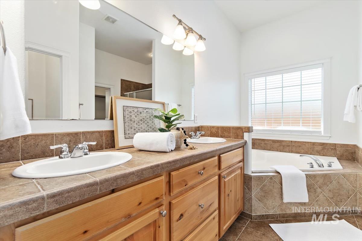 2312 W Kelly Creek Drive