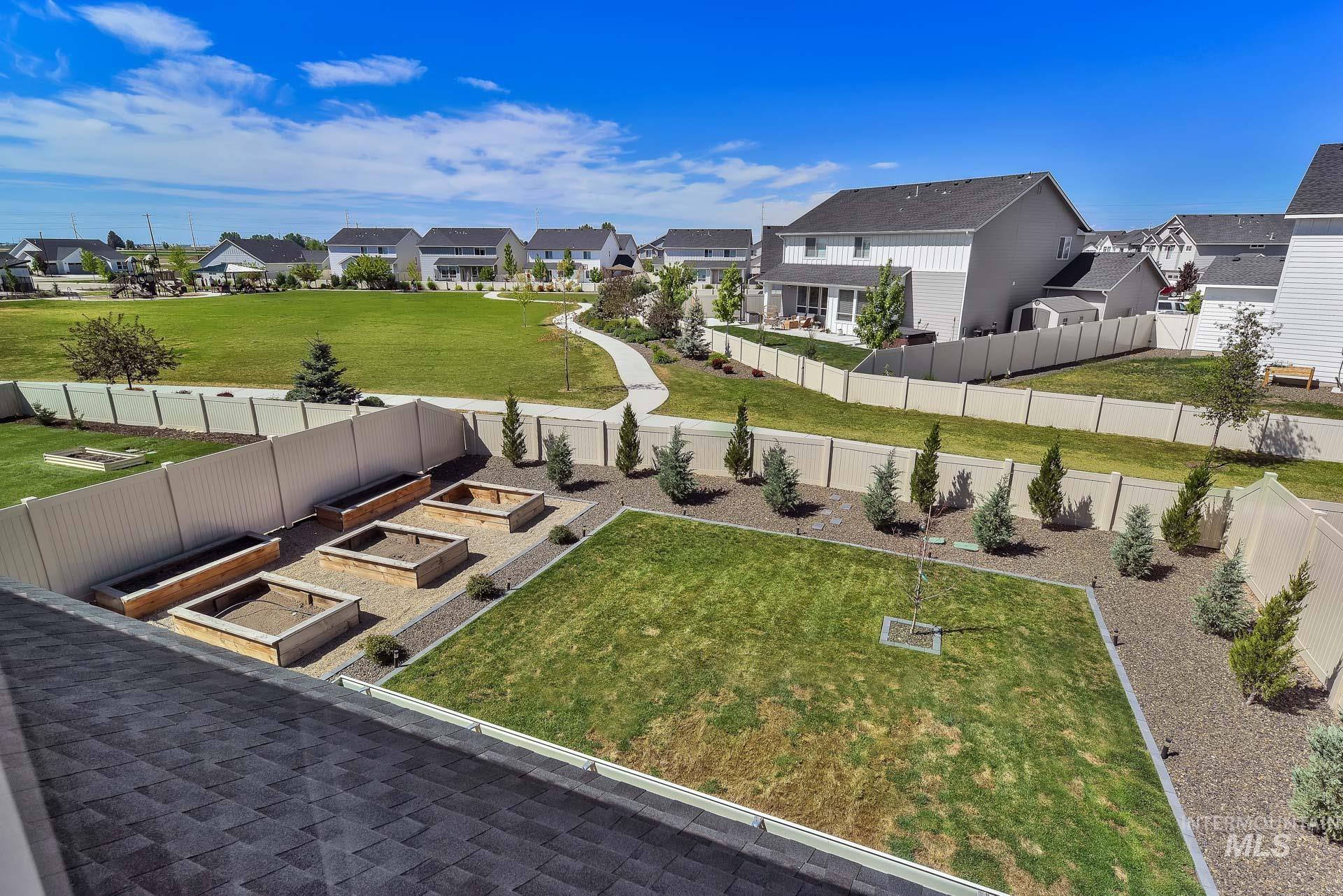 7004 W Grand Rapids Dr