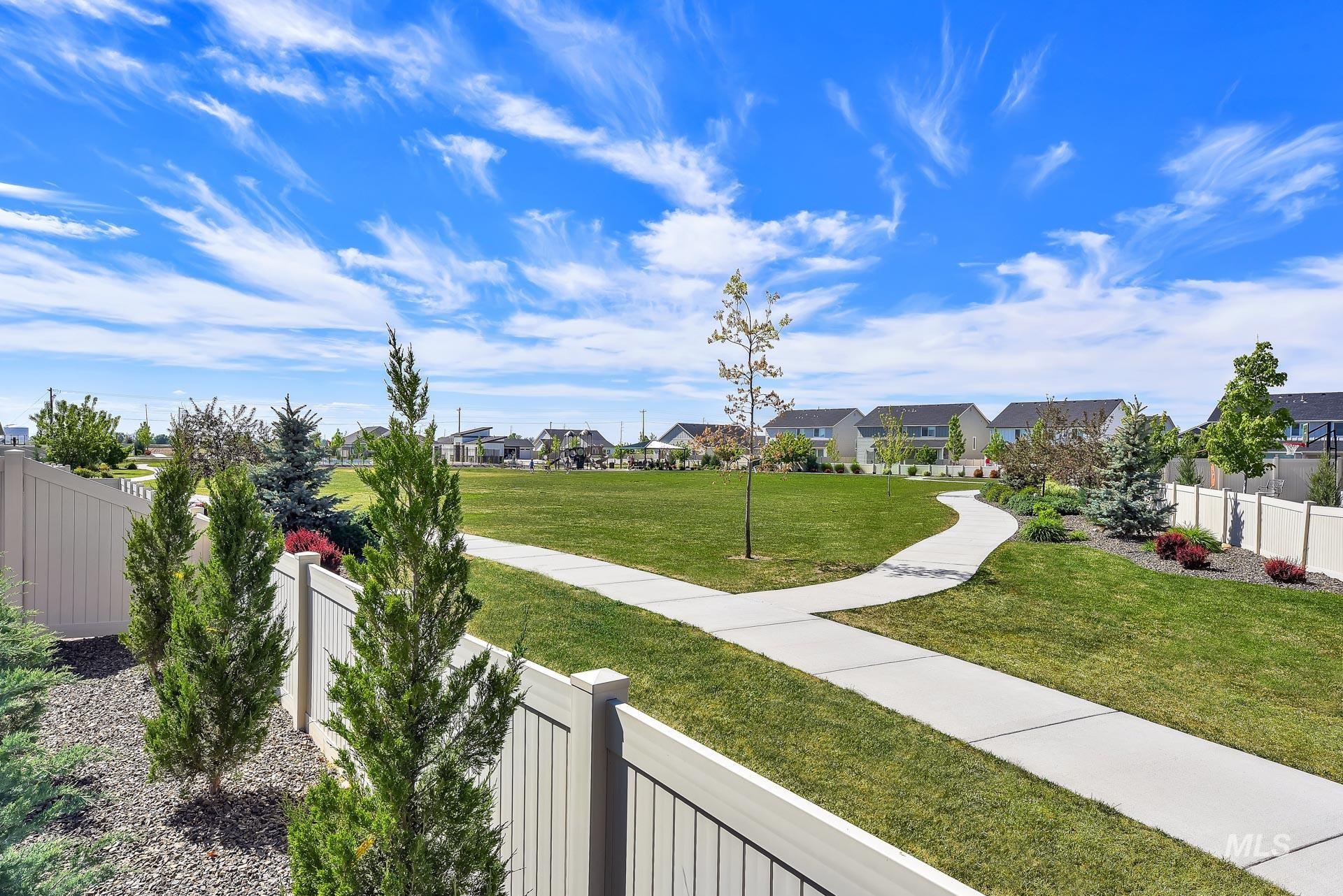 7004 W Grand Rapids Dr