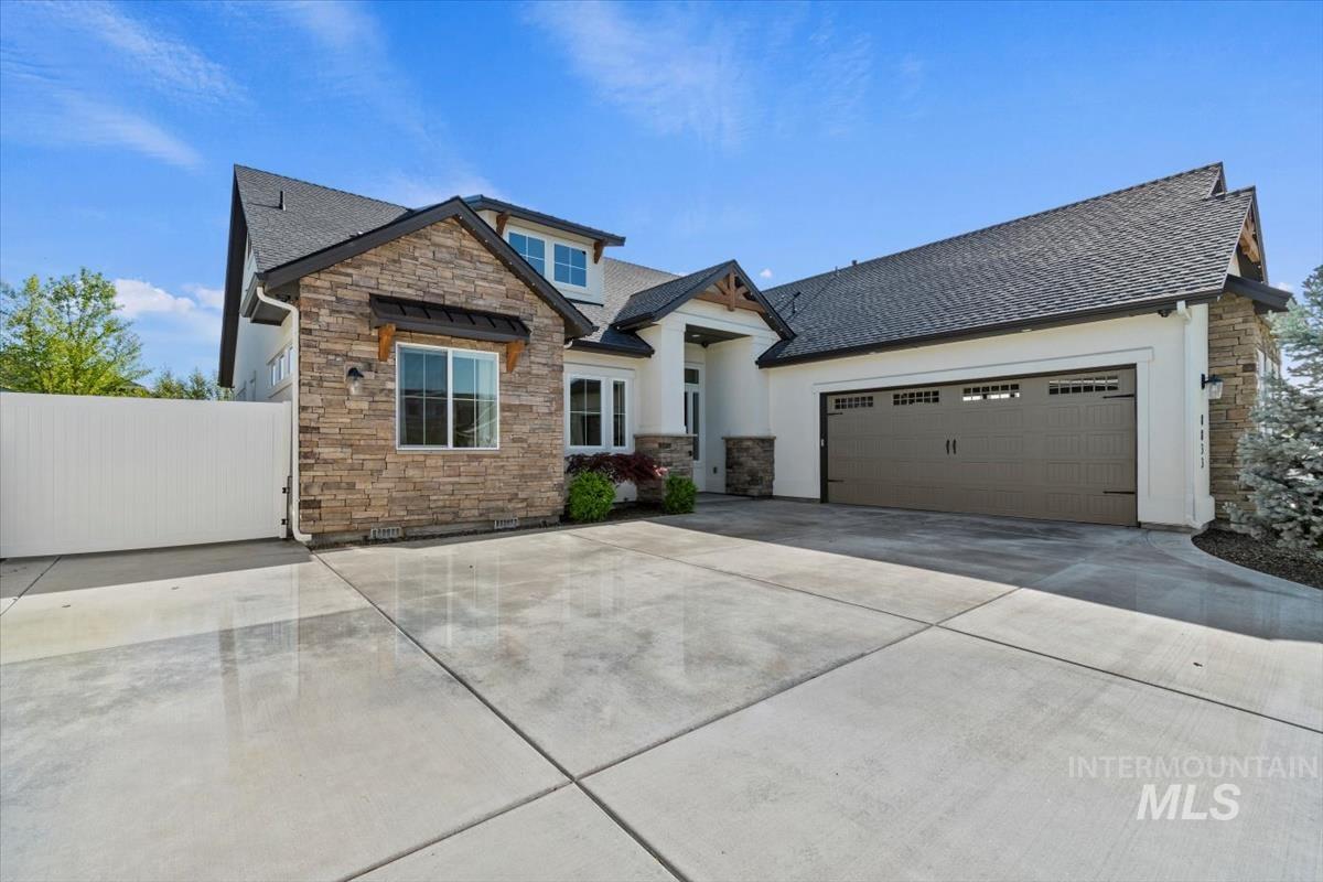 8833 W Fawn Brook St