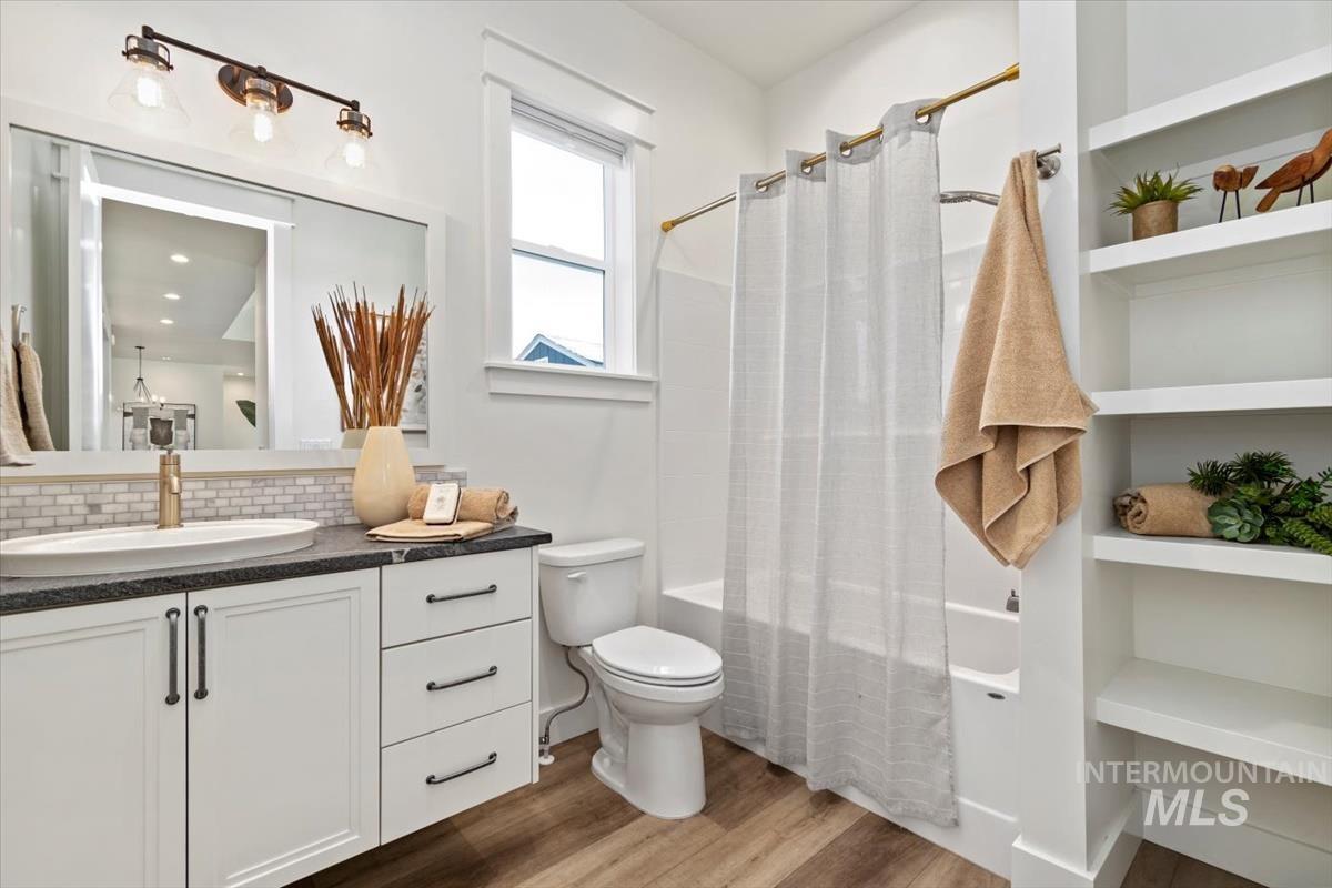 8833 W Fawn Brook St