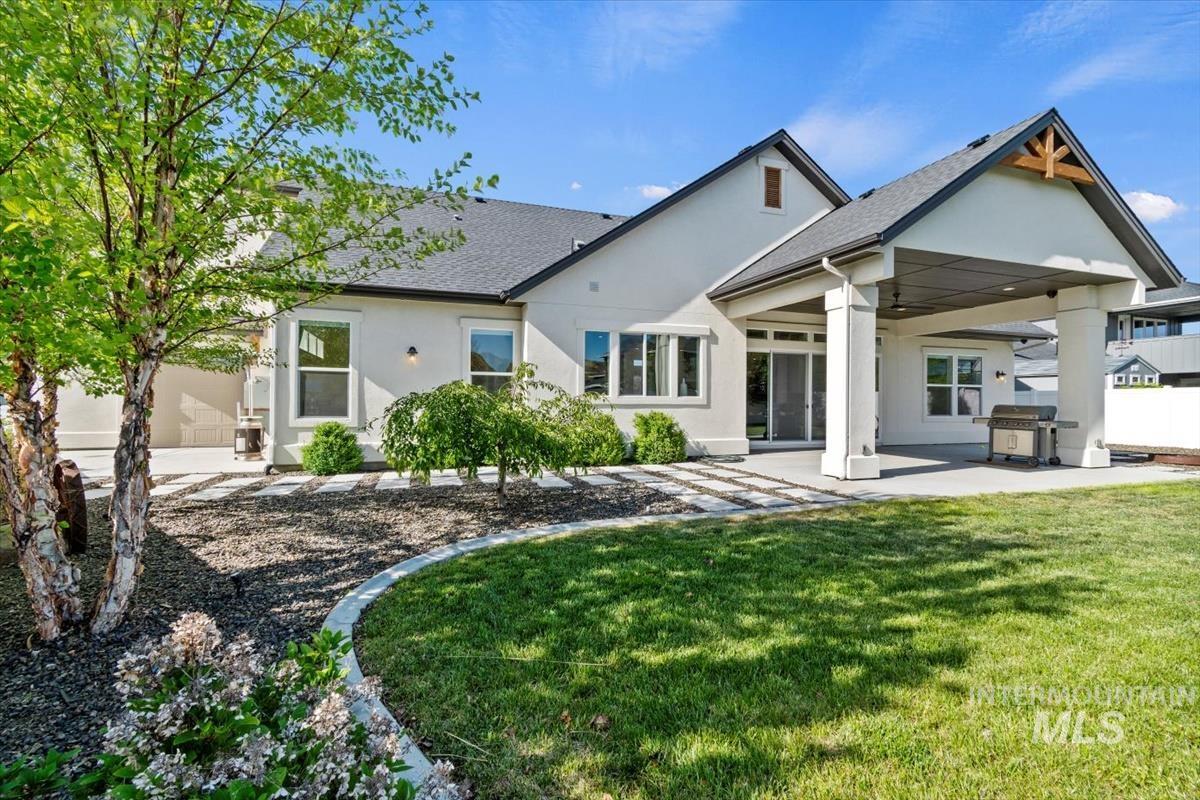 8833 W Fawn Brook St