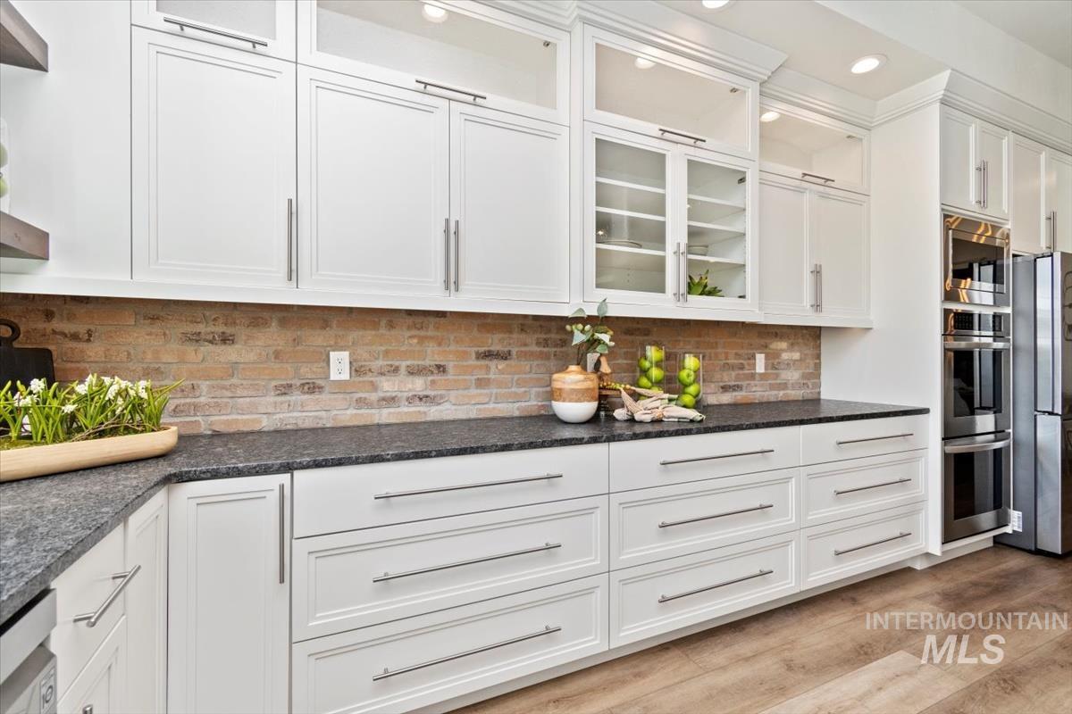 8833 W Fawn Brook St