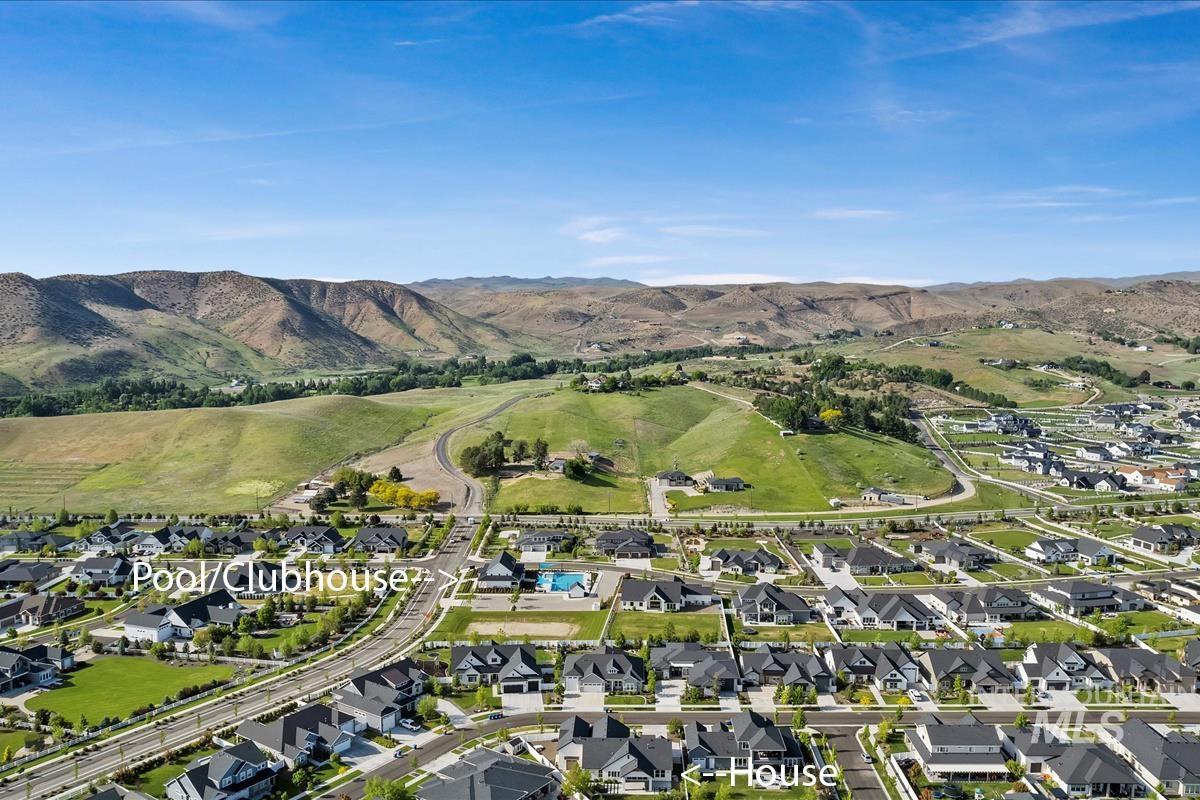 8833 W Fawn Brook St