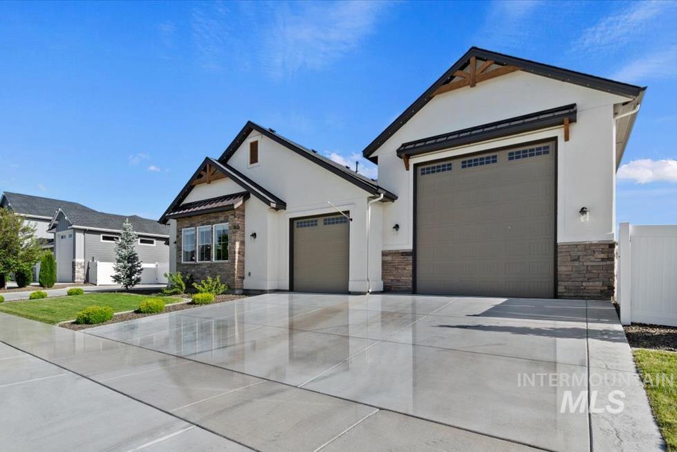 8833 W Fawn Brook St