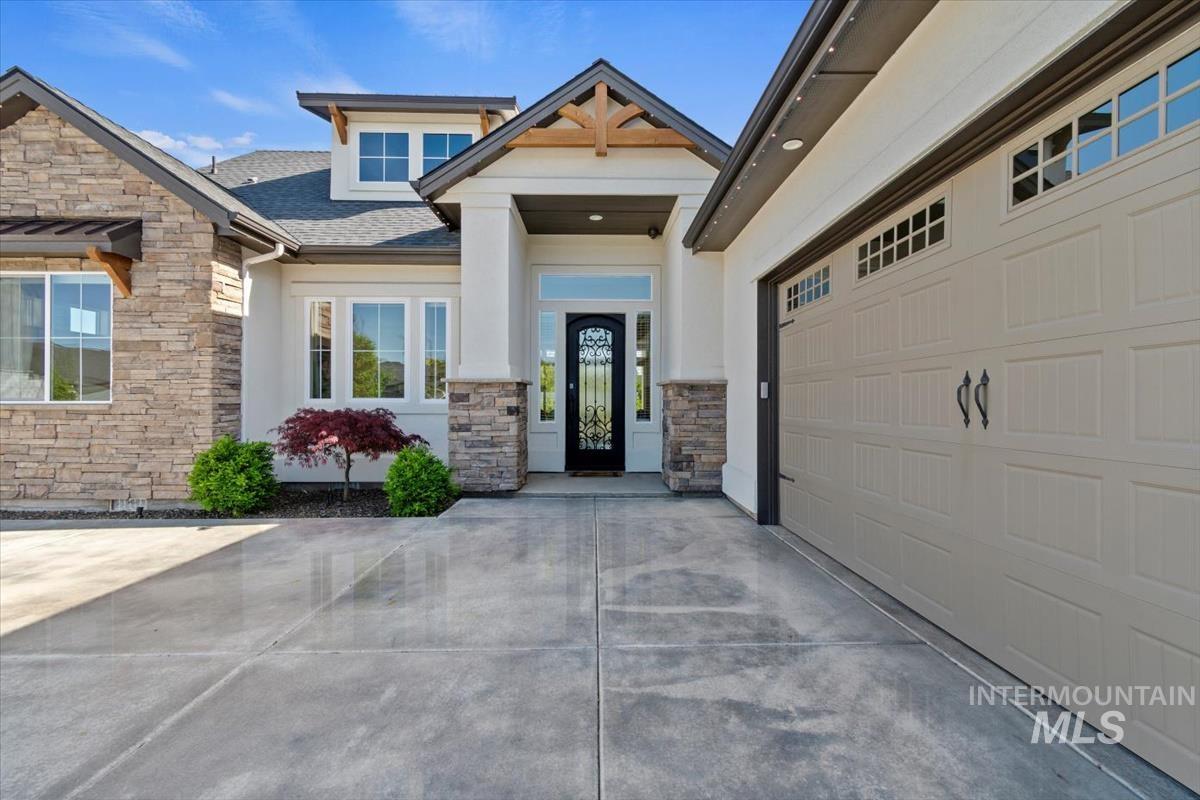 8833 W Fawn Brook St