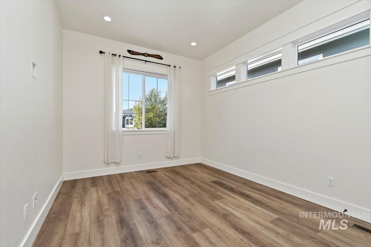 8833 W Fawn Brook St