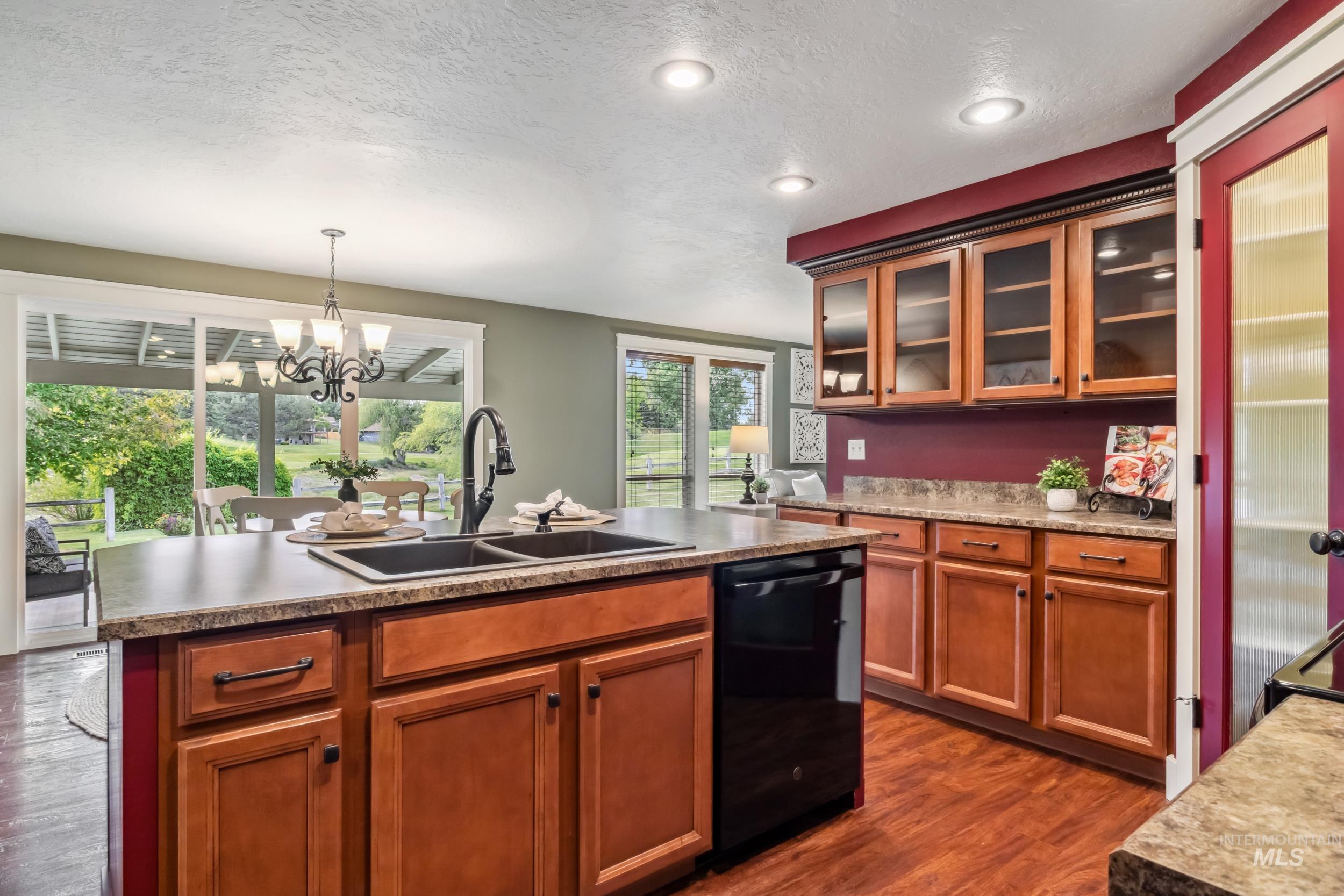 810 N Eagle Hills Way