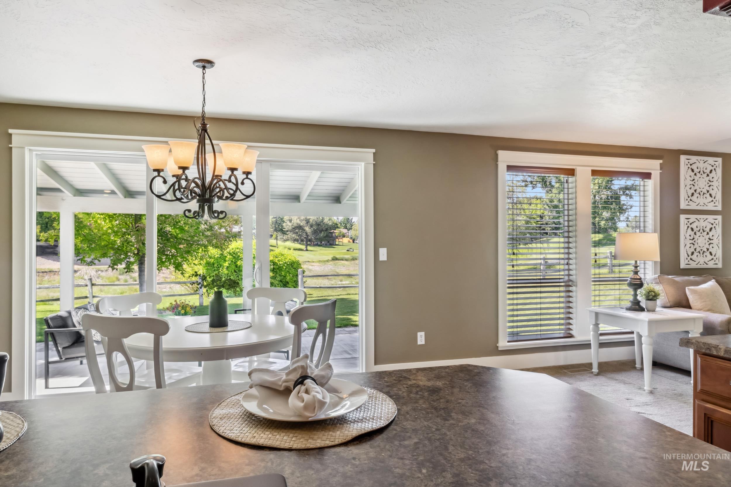 810 N Eagle Hills Way