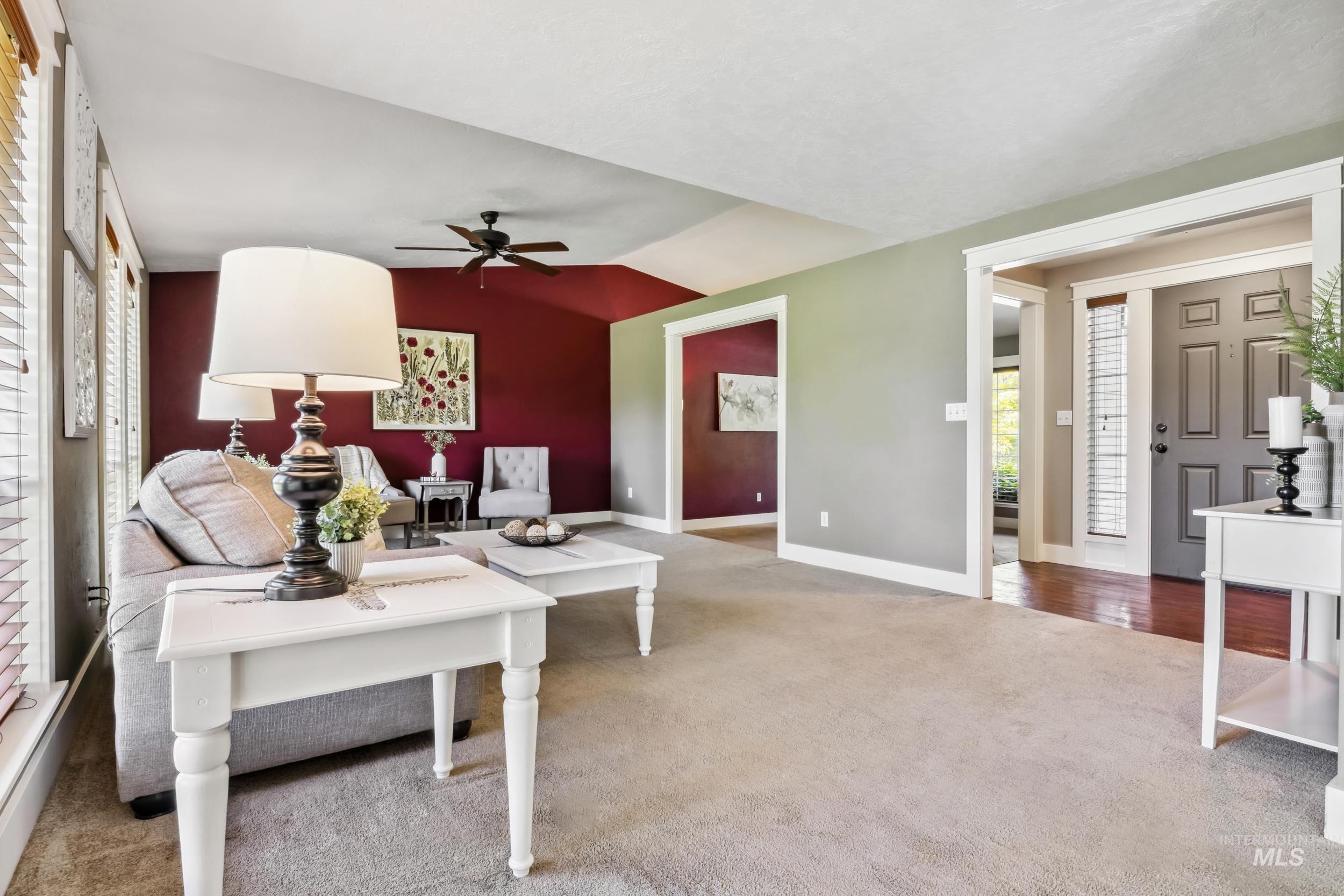 810 N Eagle Hills Way