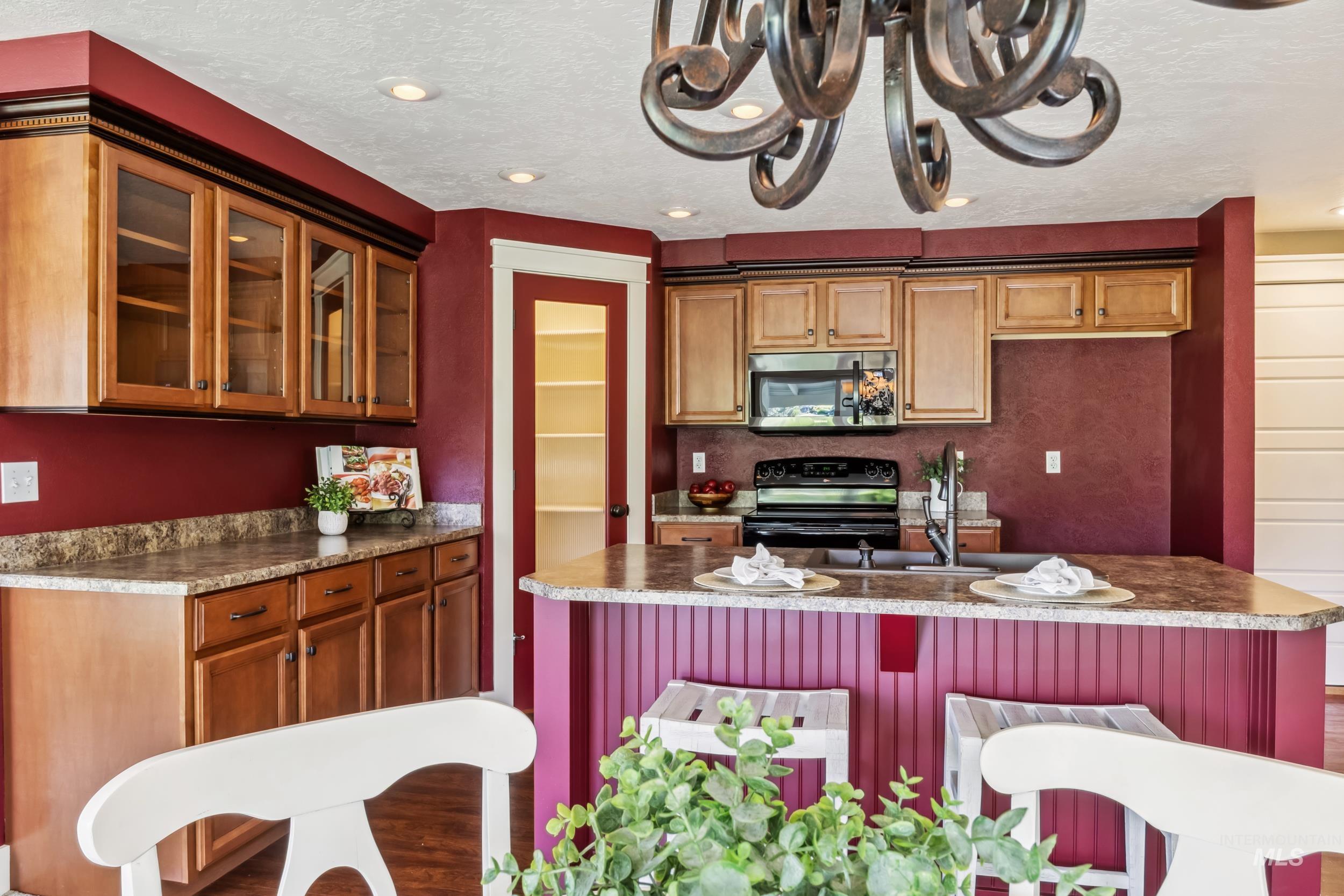 810 N Eagle Hills Way