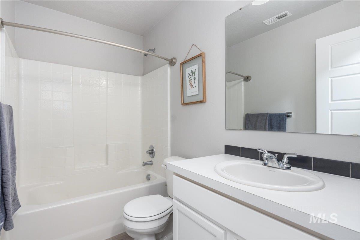 5144 W W Grand Rapids Dr