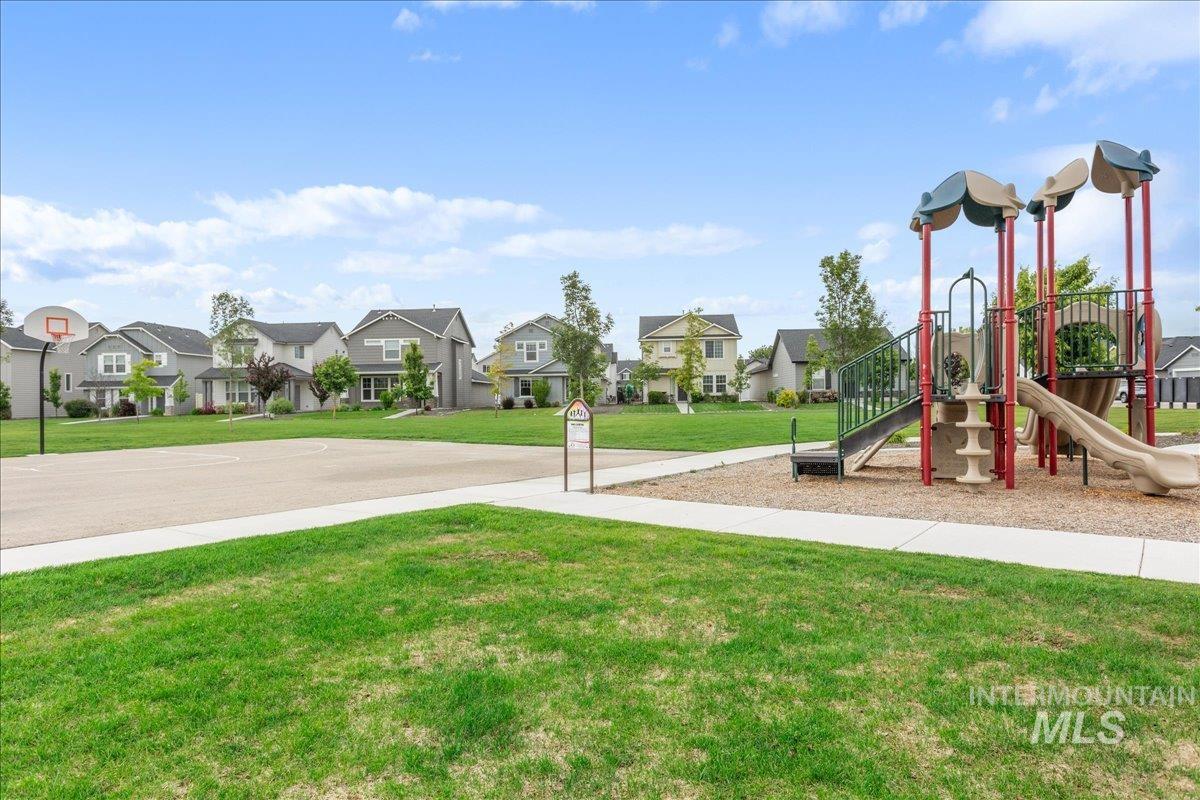 5144 W W Grand Rapids Dr