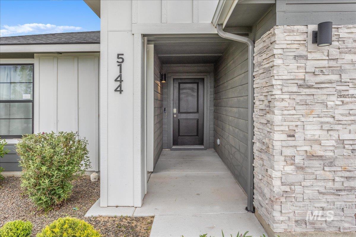 5144 W W Grand Rapids Dr