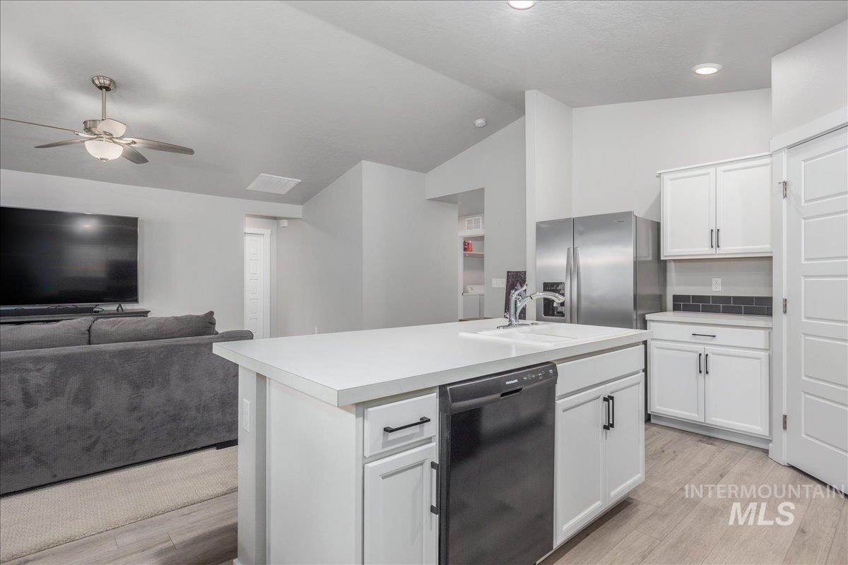 5144 W W Grand Rapids Dr