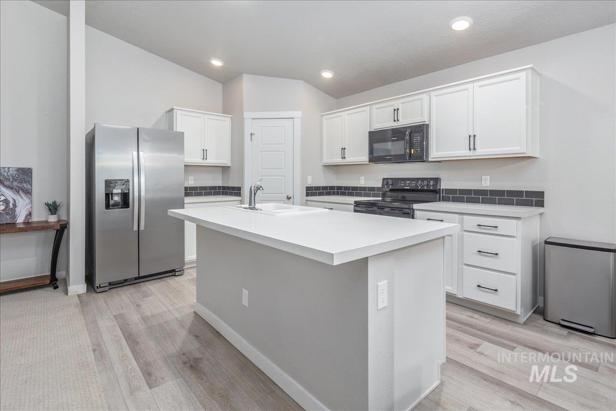 5144 W W Grand Rapids Dr