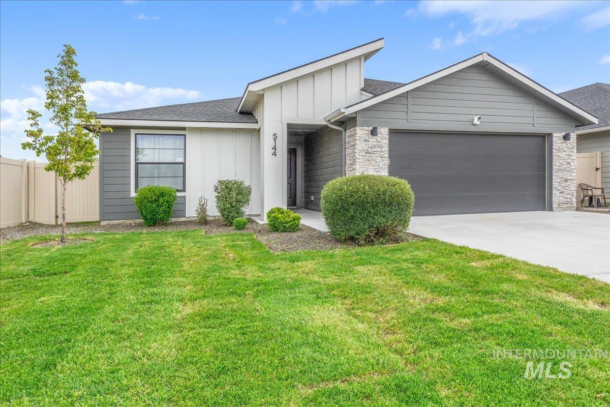 5144 W W Grand Rapids Dr