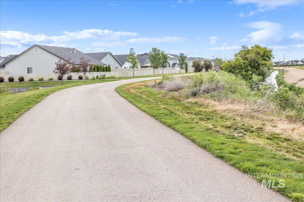 5144 W W Grand Rapids Dr