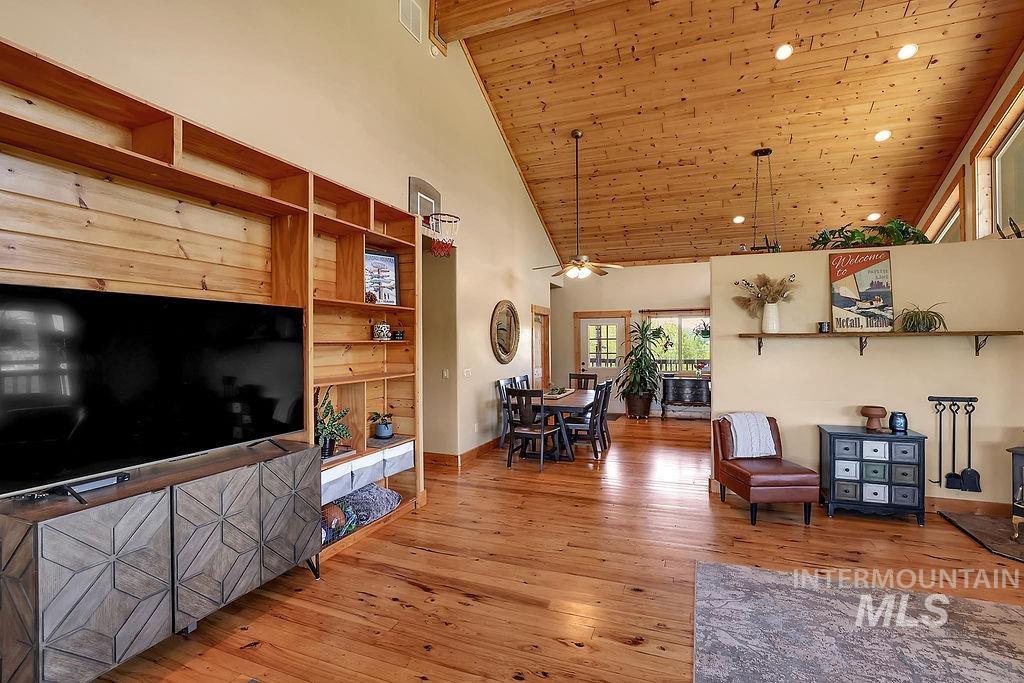13979 Ramos Ct