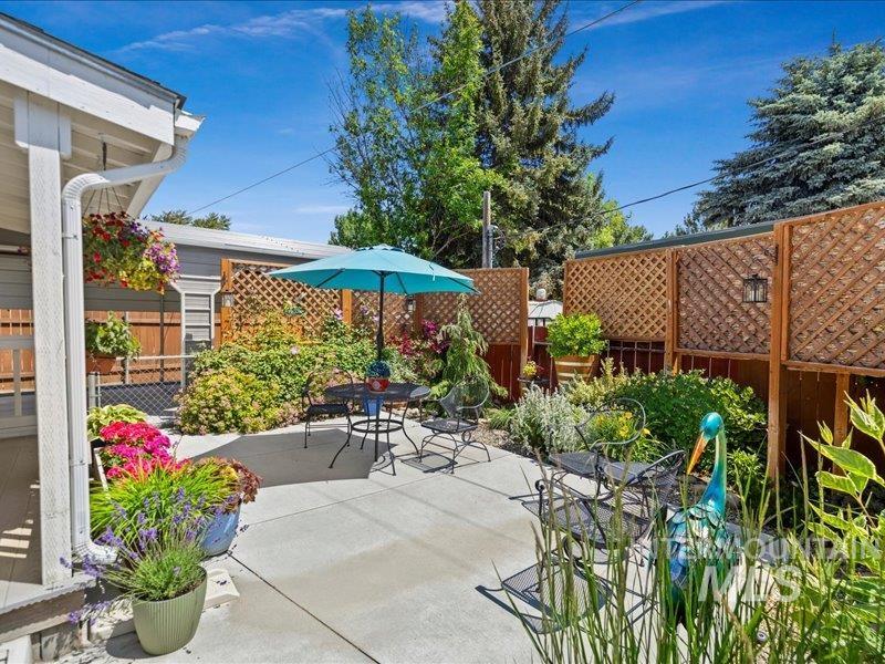 412 Elder Ave