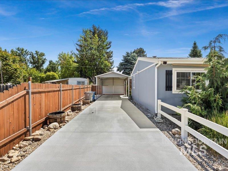 412 Elder Ave