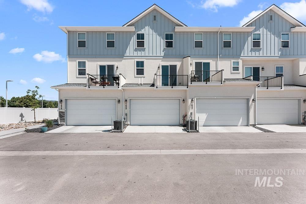 1722 N Timathy Ln Unit: 32/1