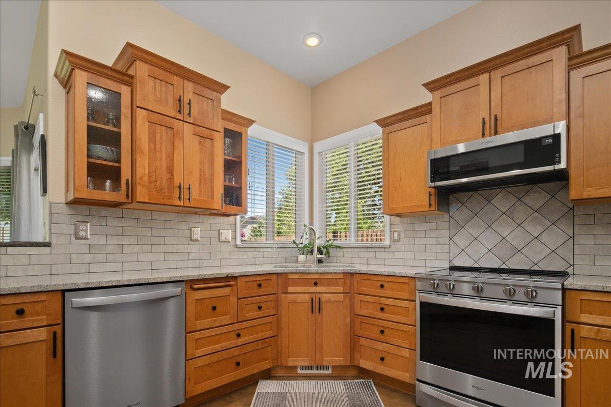 1049 N Purple Sage Way