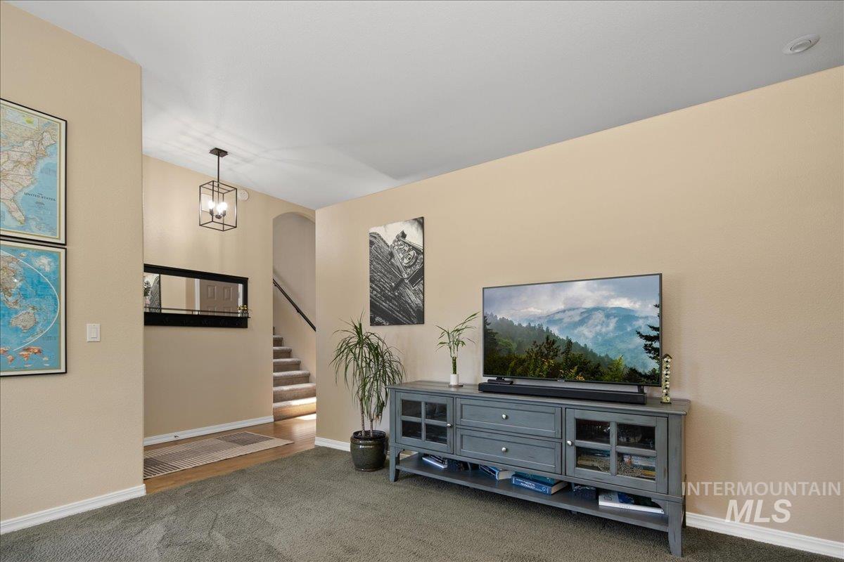 1049 N Purple Sage Way