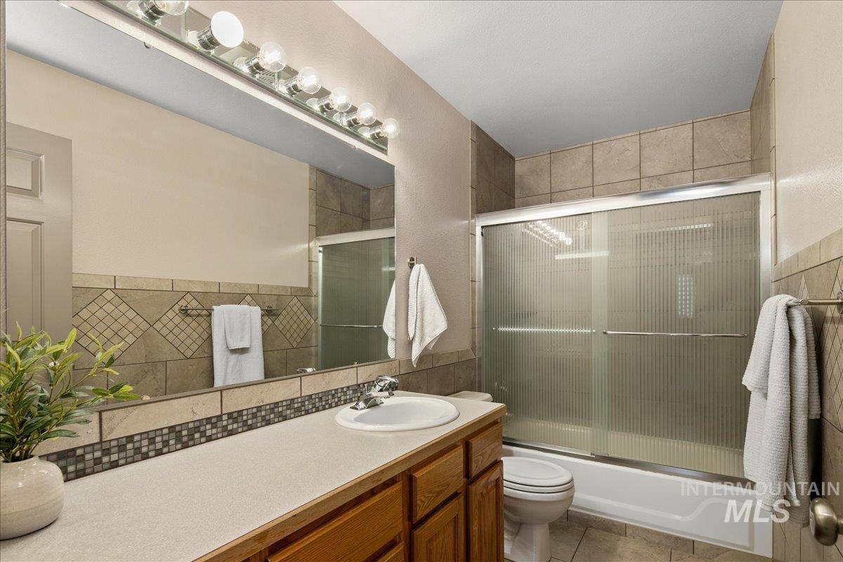 1049 N Purple Sage Way