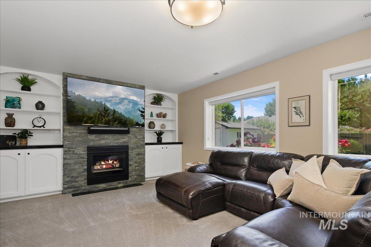 1049 N Purple Sage Way