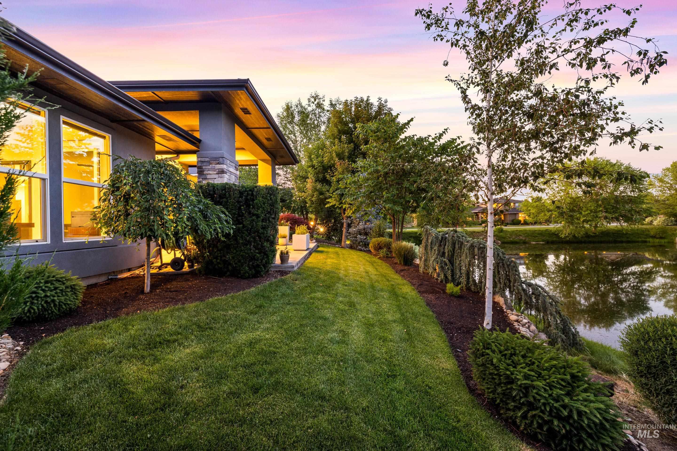 786 S Lone Hollow Way