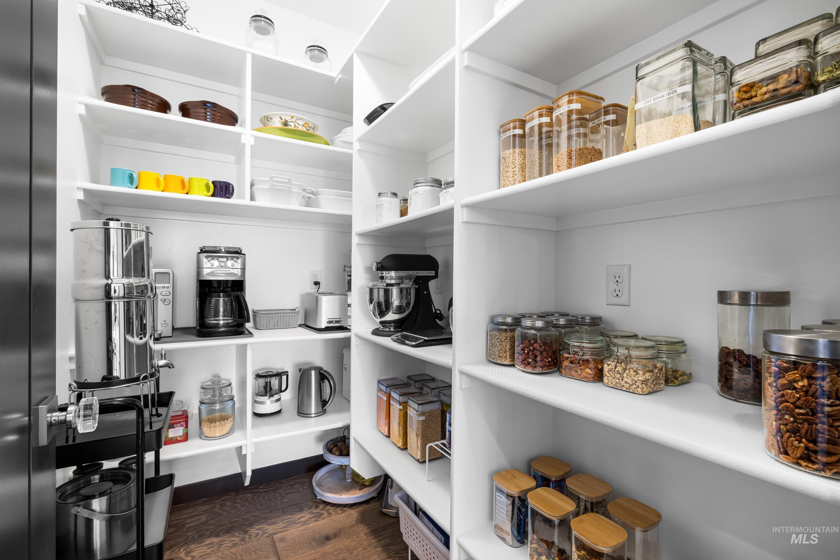 786 S Lone Hollow Way