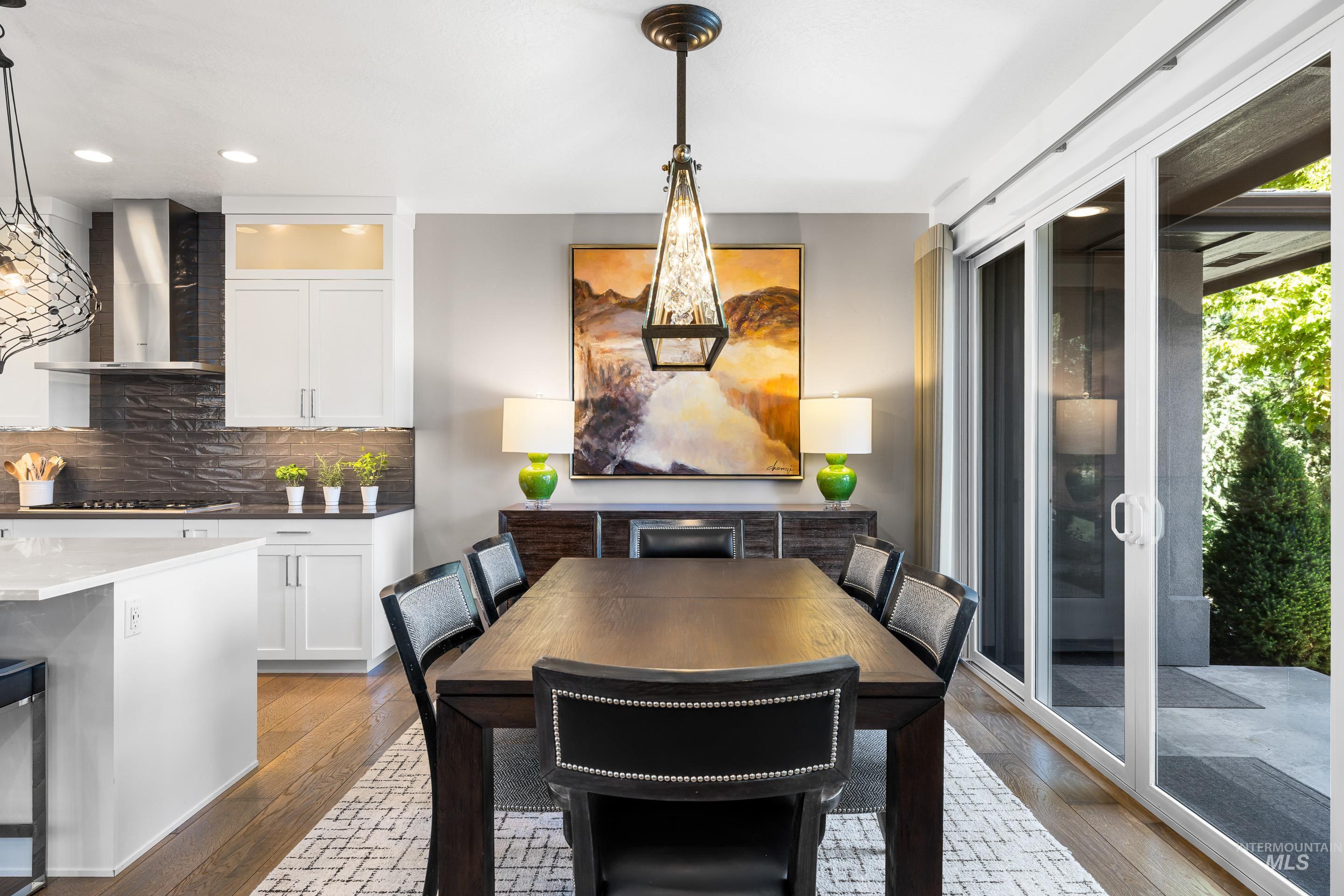 786 S Lone Hollow Way