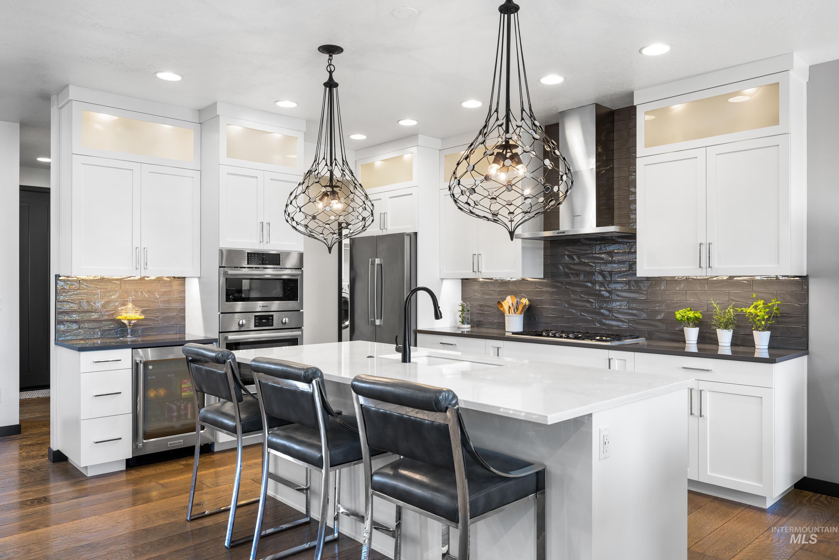 786 S Lone Hollow Way