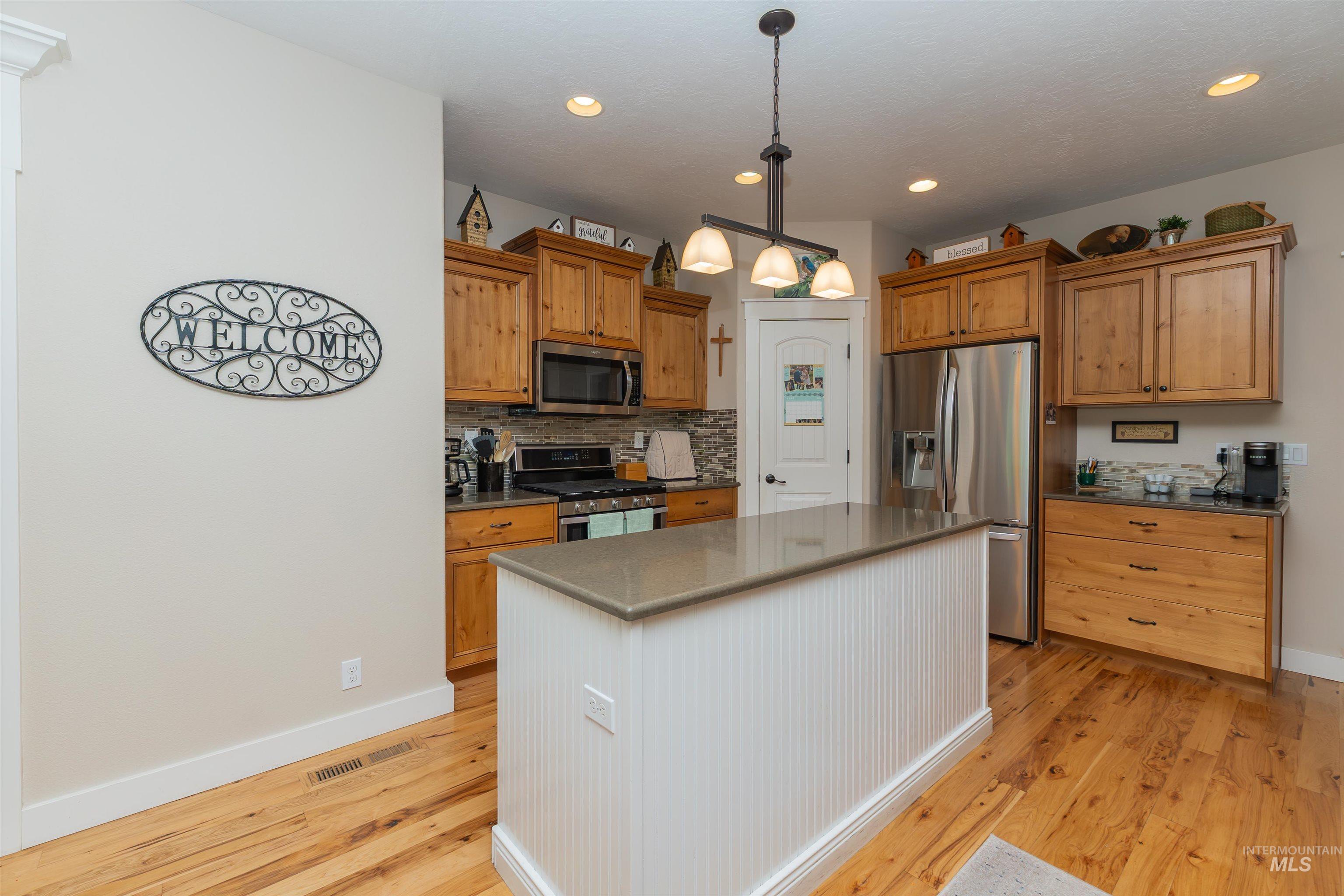 818 W Dallan Woods Way