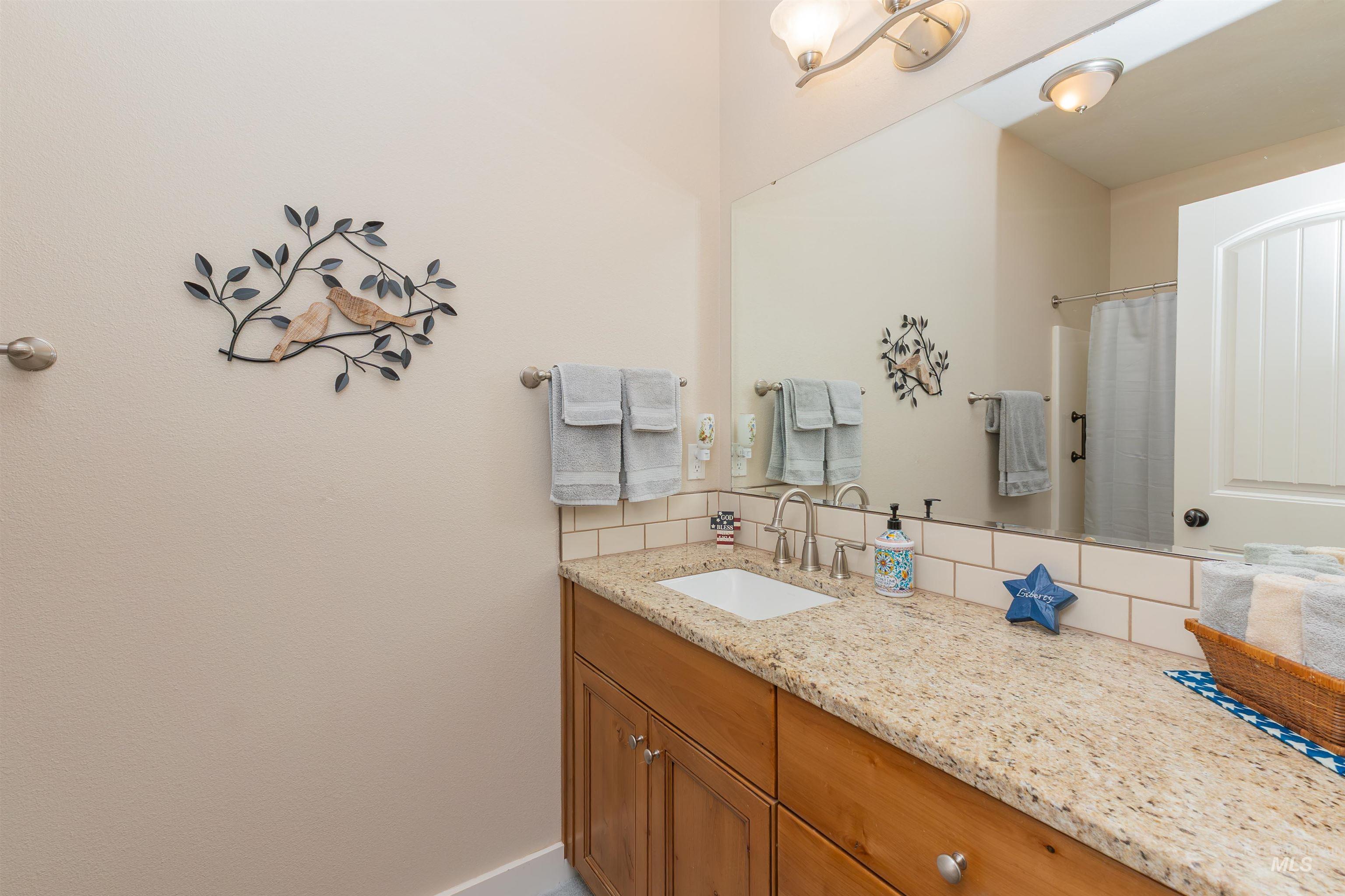 818 W Dallan Woods Way