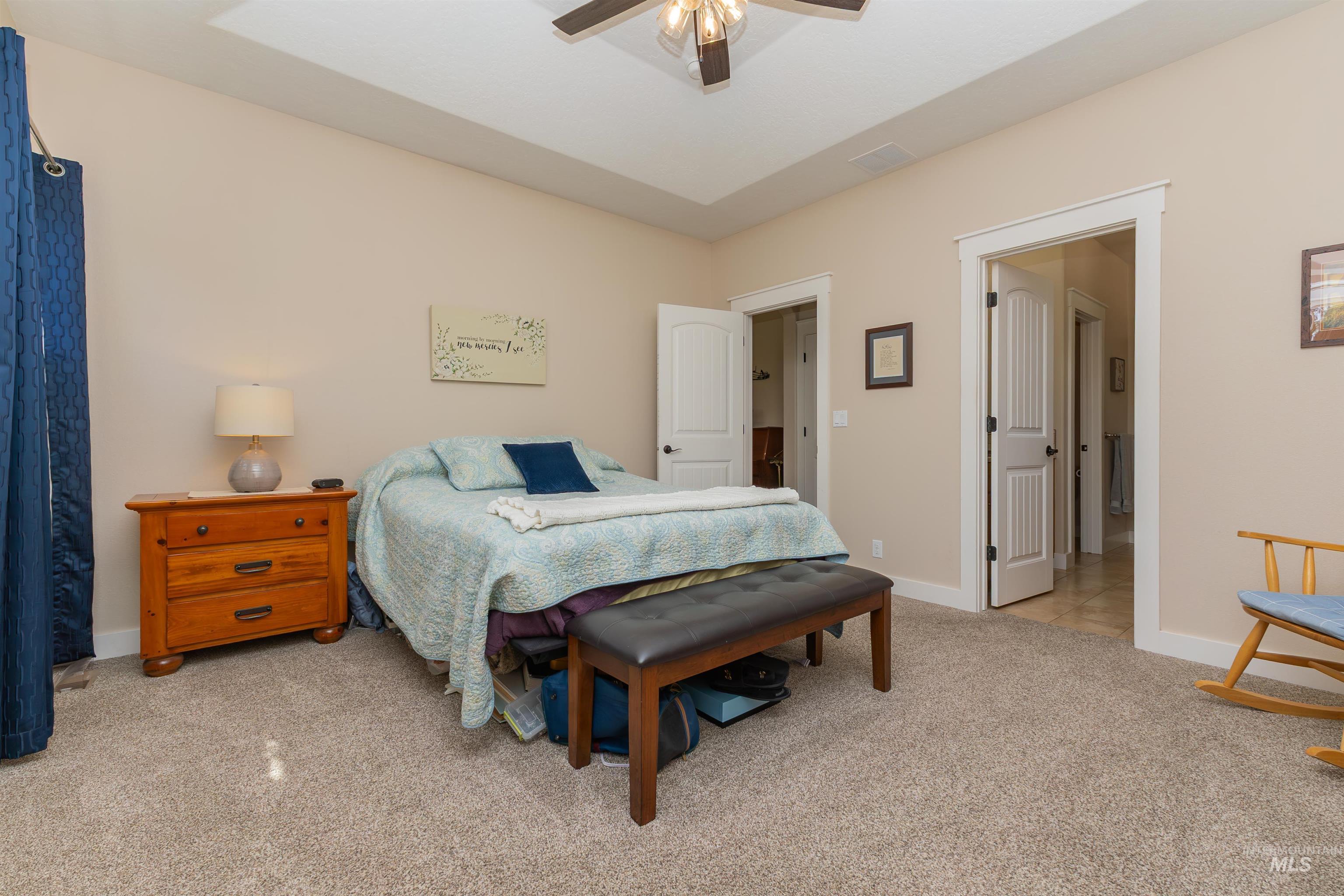 818 W Dallan Woods Way