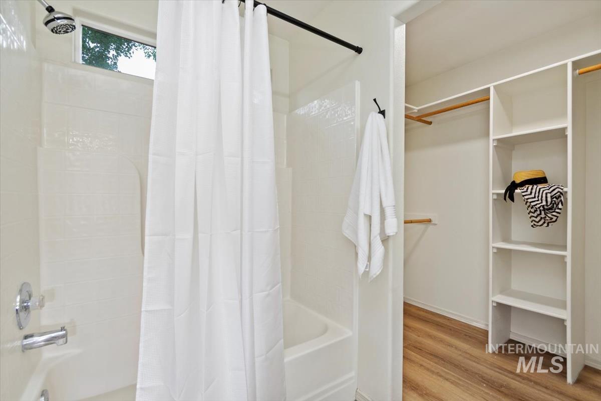 1945 N Eagle Creek Way