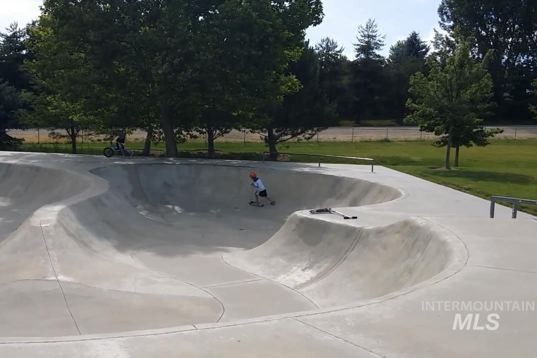 1945 N Eagle Creek Way