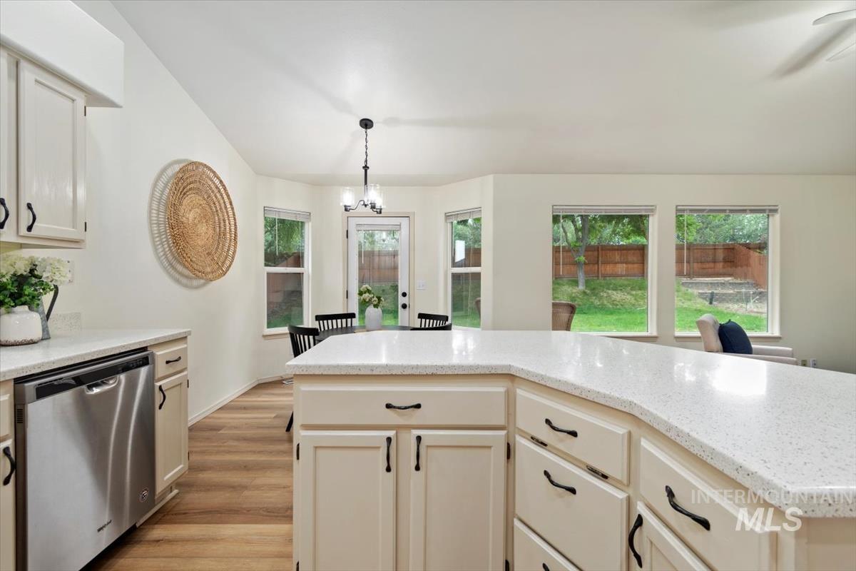 1945 N Eagle Creek Way