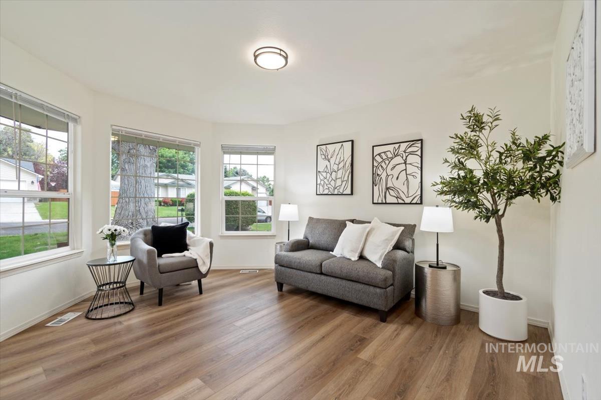 1945 N Eagle Creek Way