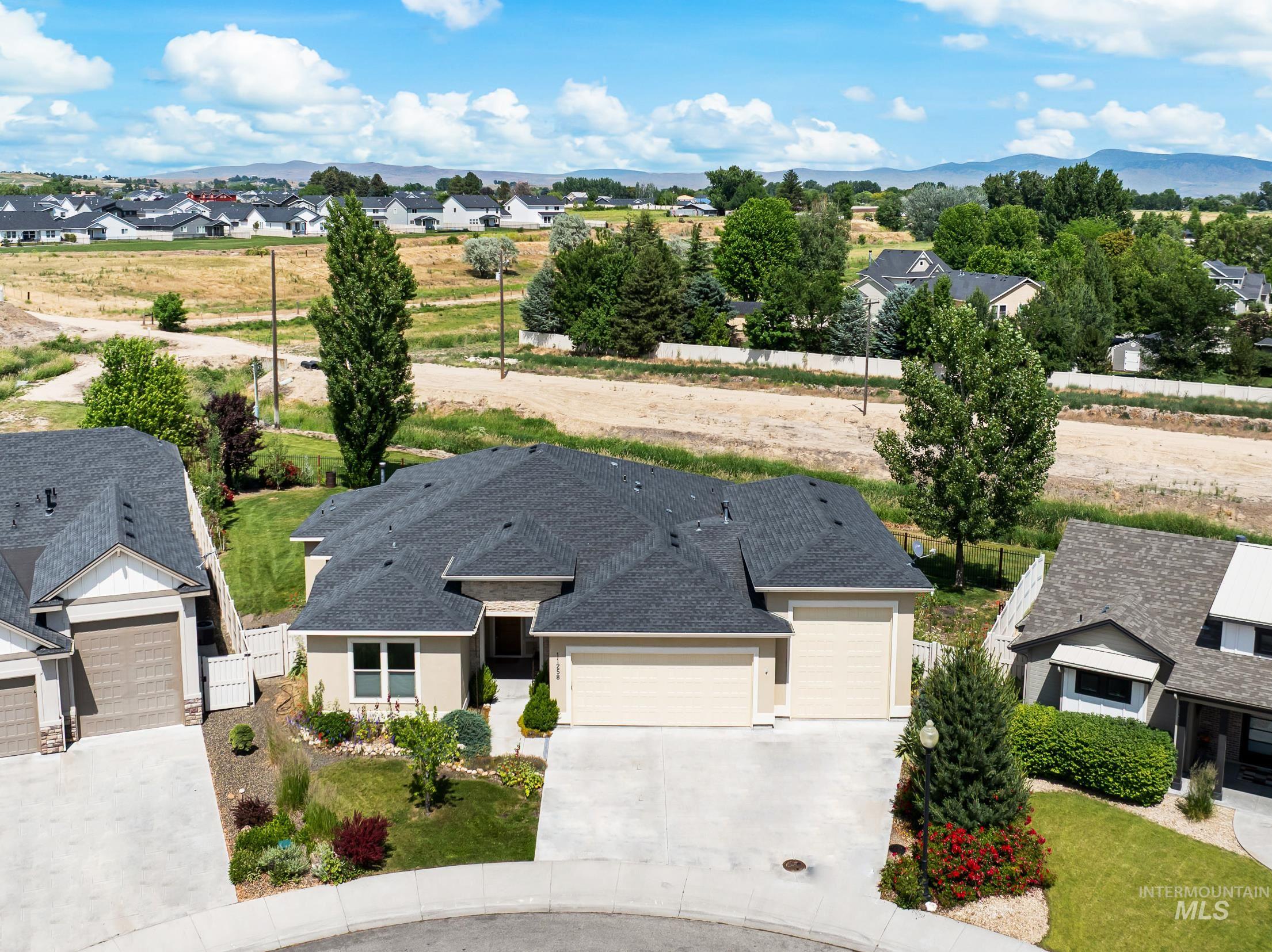 11258 W Streamview Ct