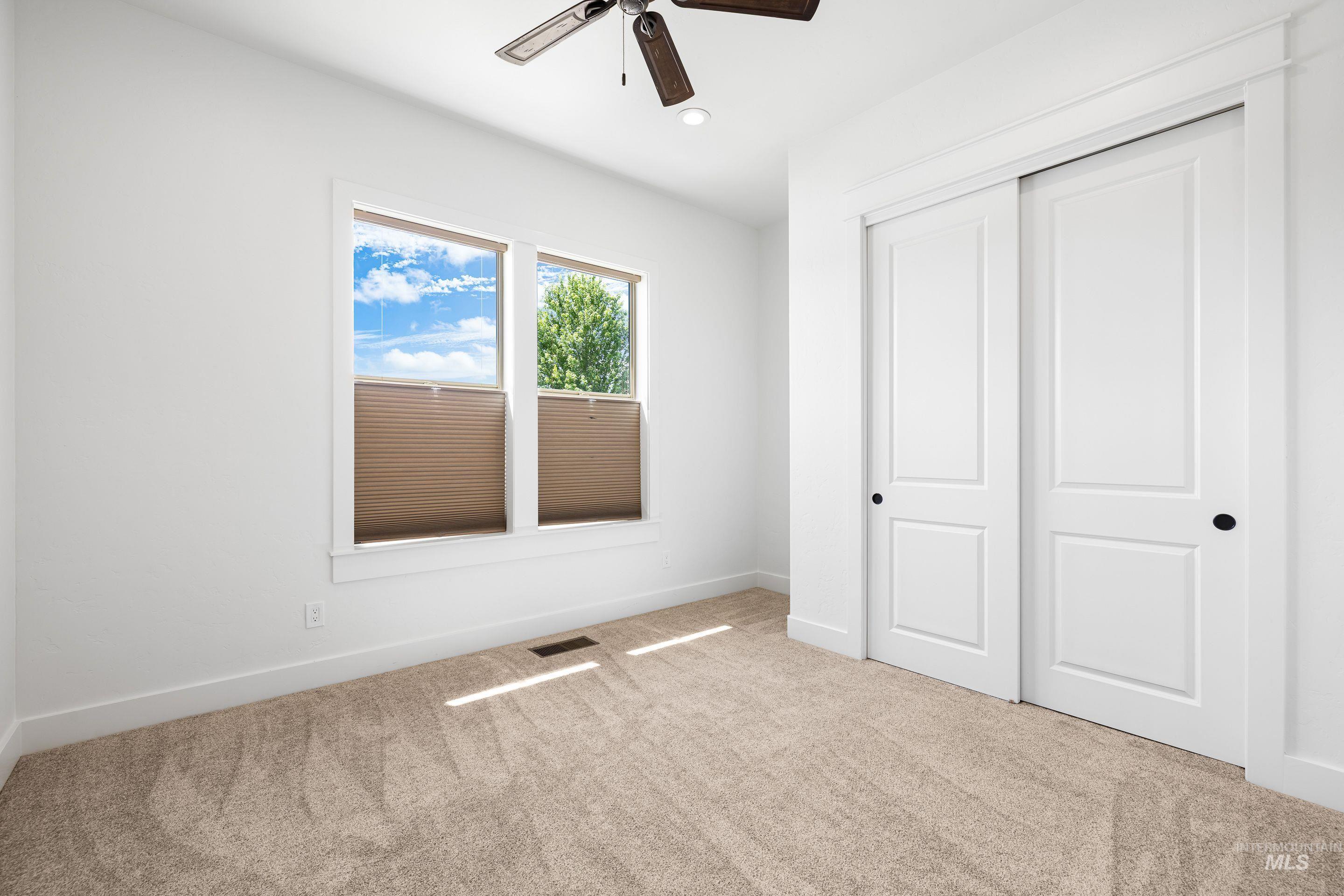 11258 W Streamview Ct