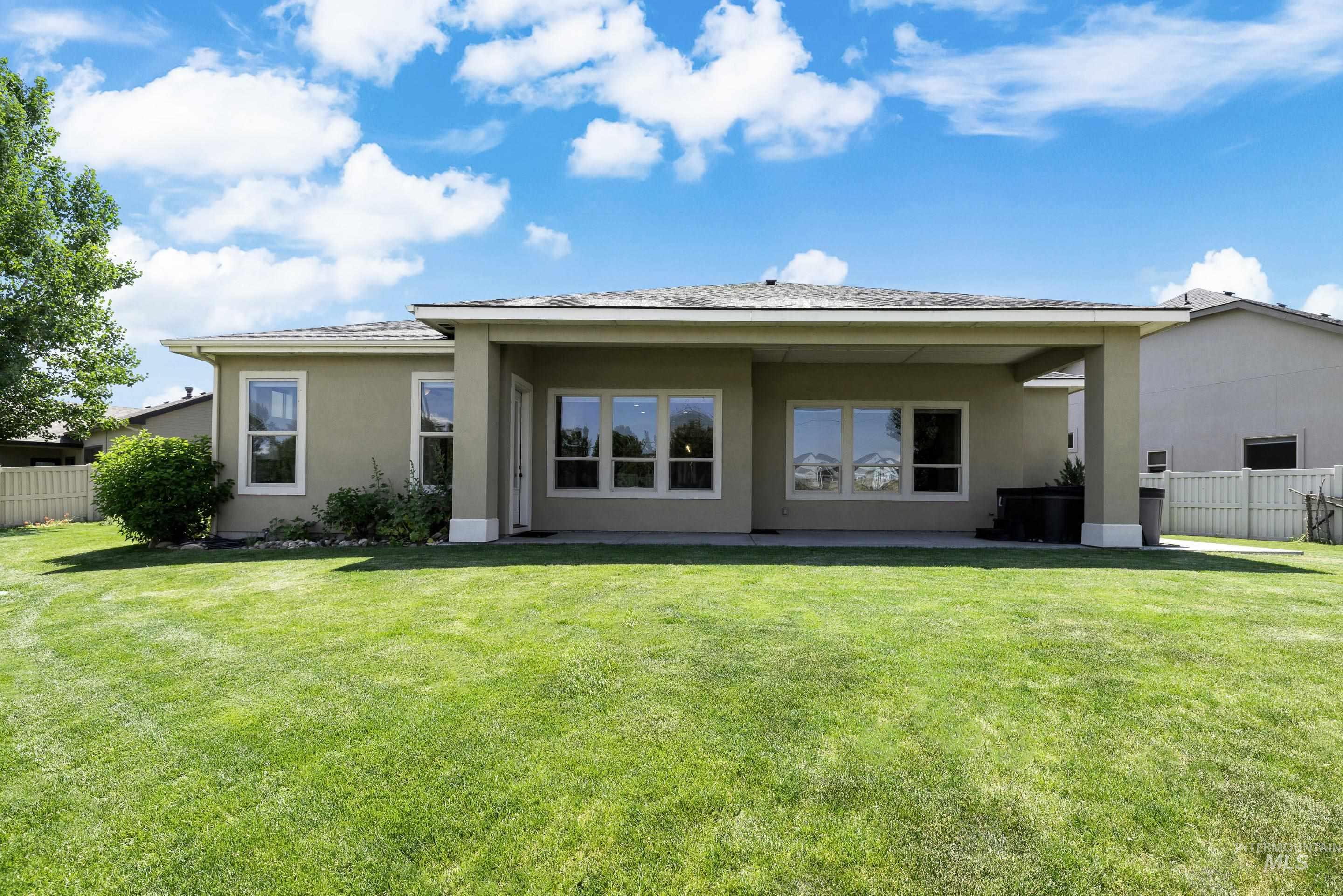 11258 W Streamview Ct