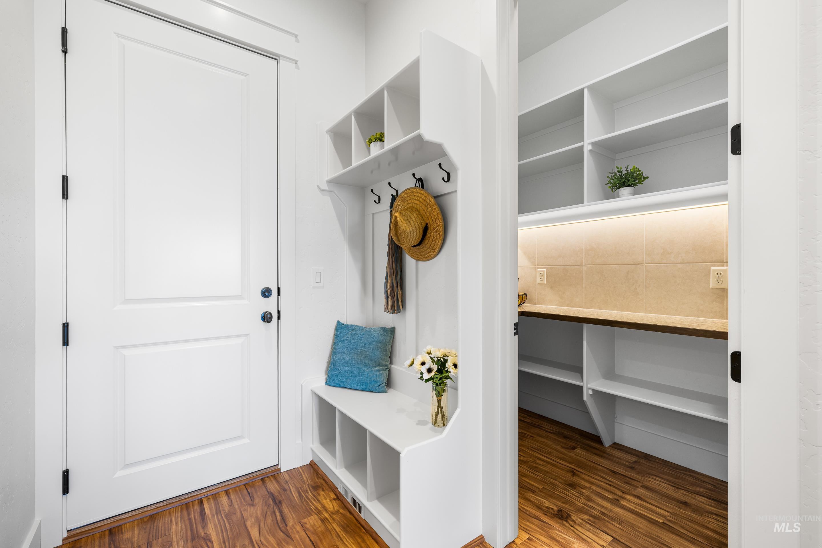 11258 W Streamview Ct