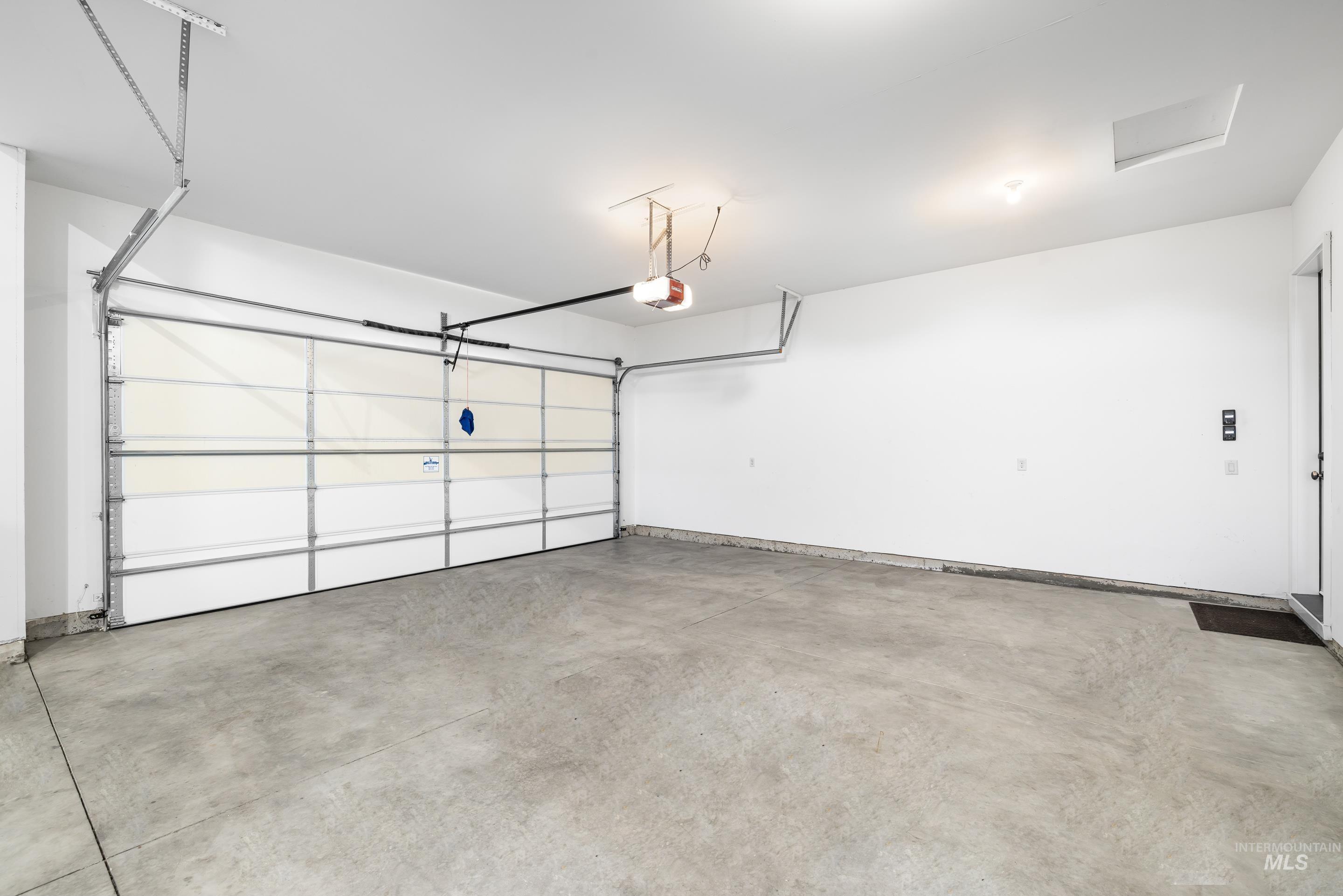 11258 W Streamview Ct