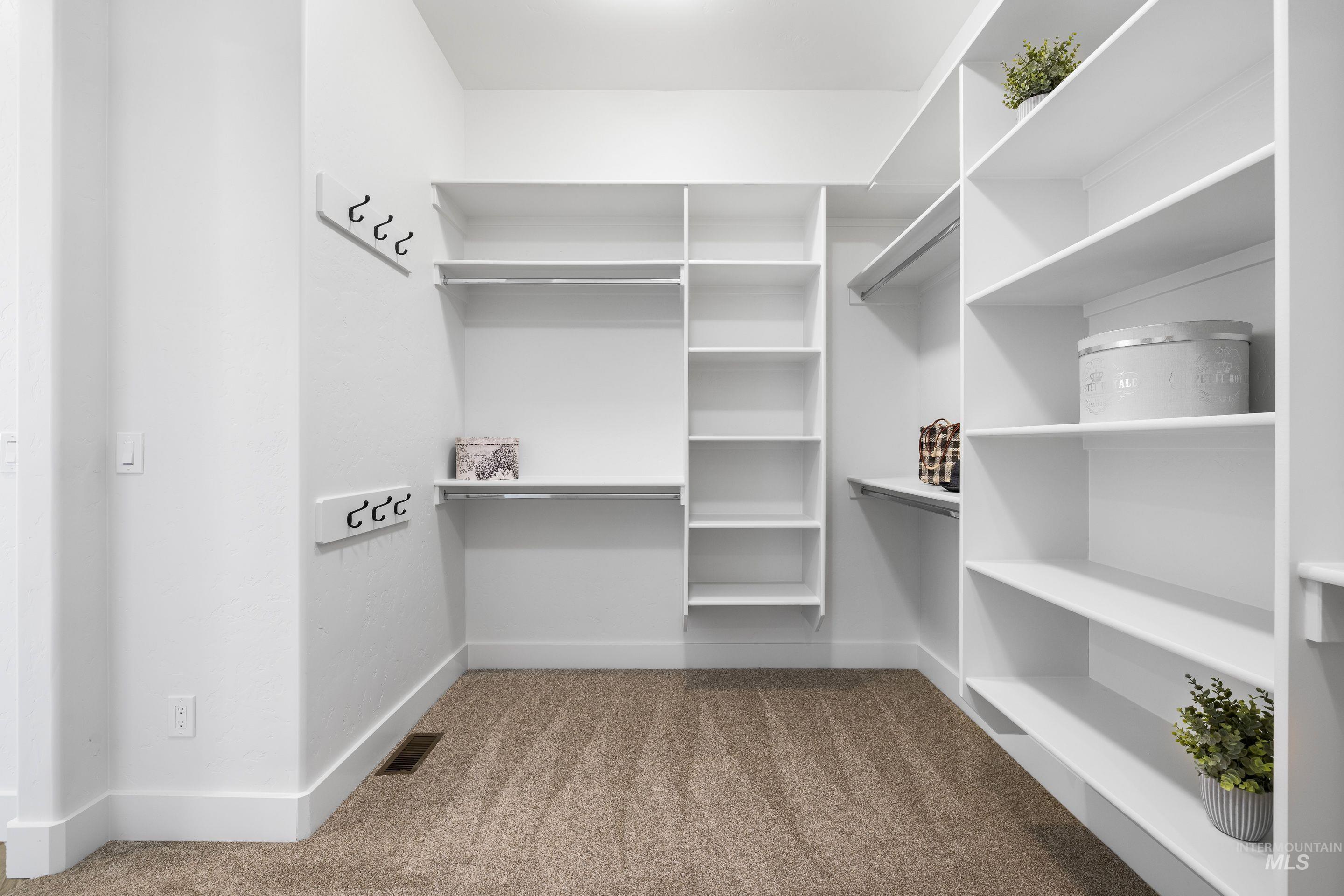 11258 W Streamview Ct