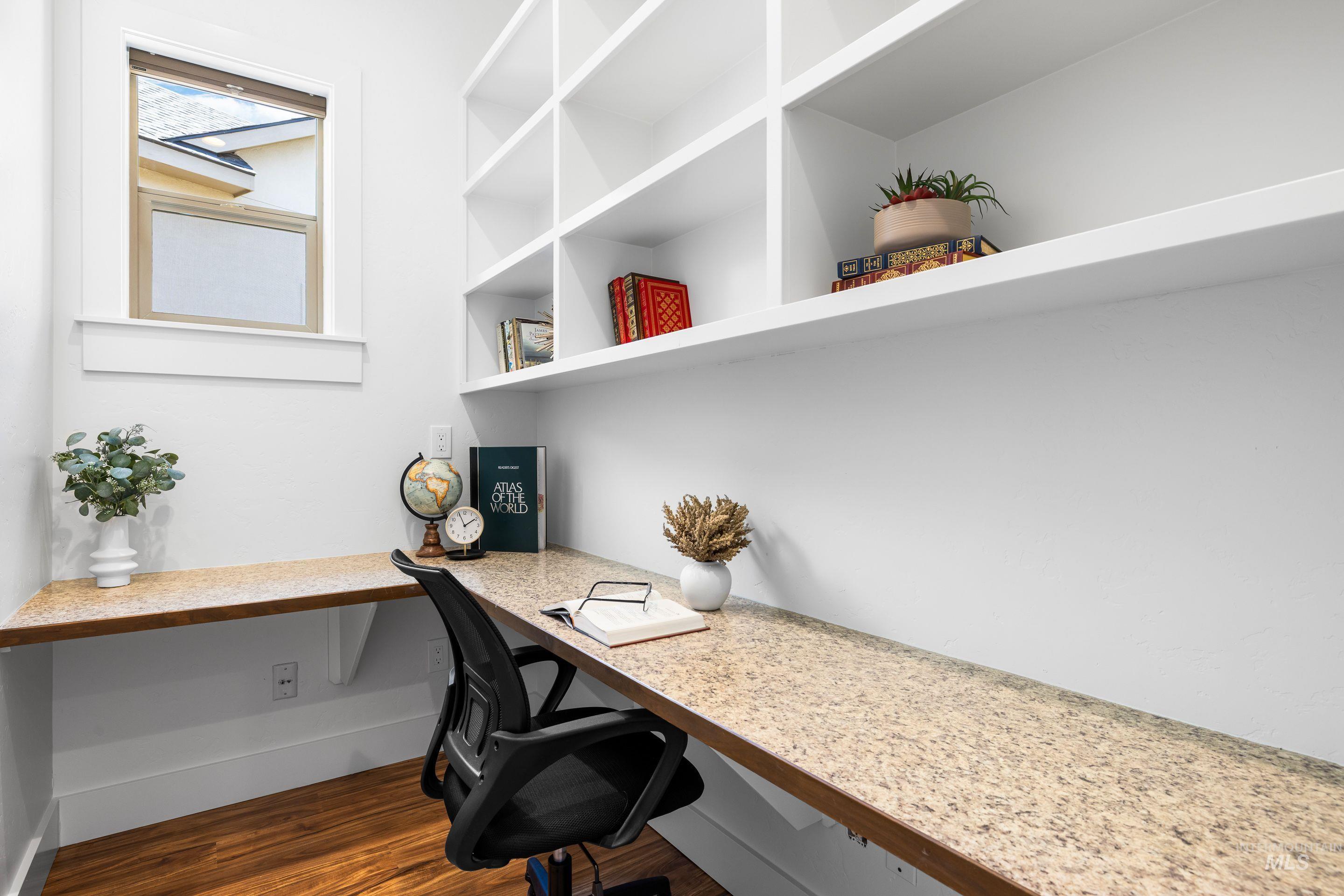 11258 W Streamview Ct