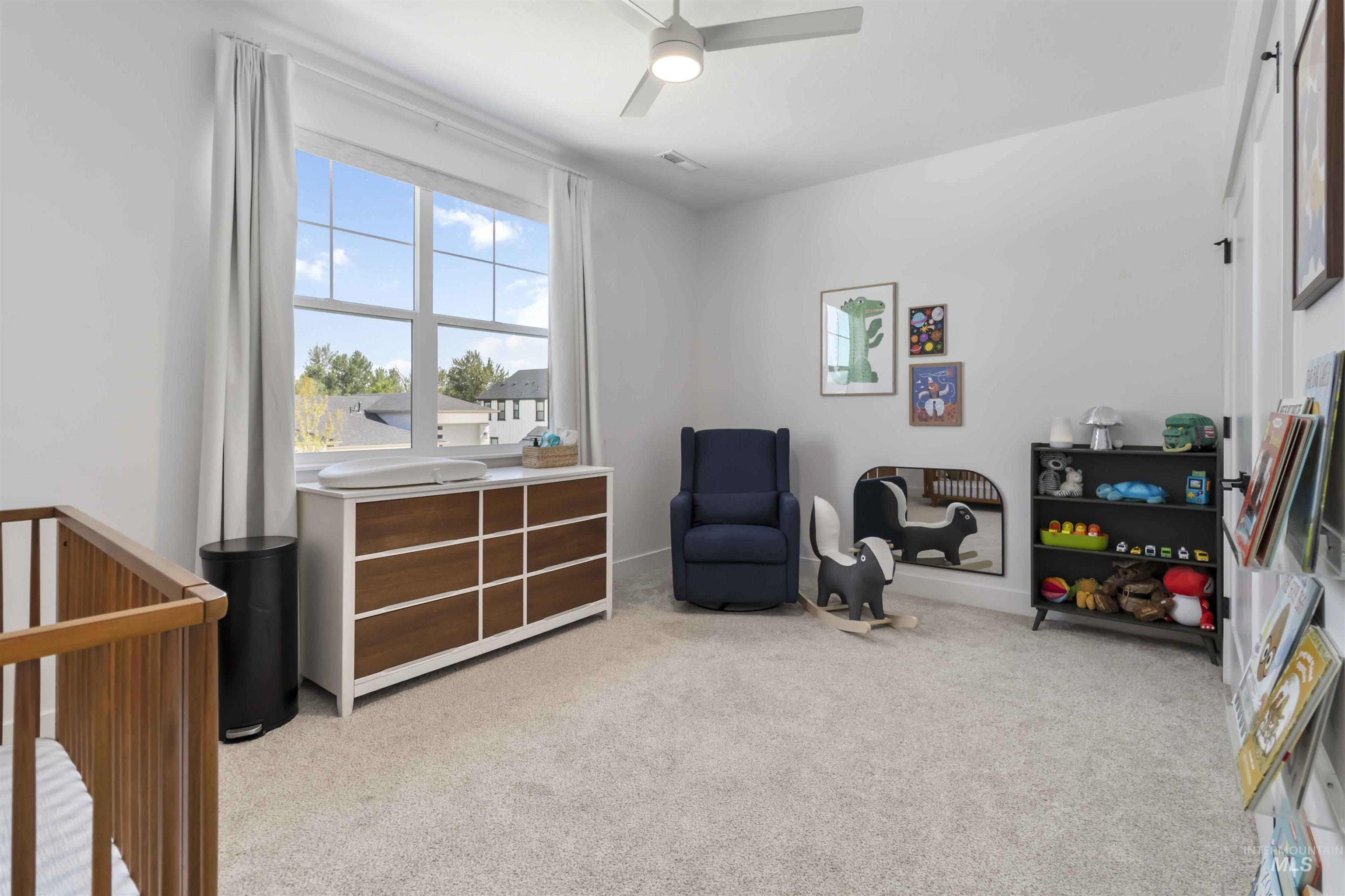 125 S Eagles Roost Way