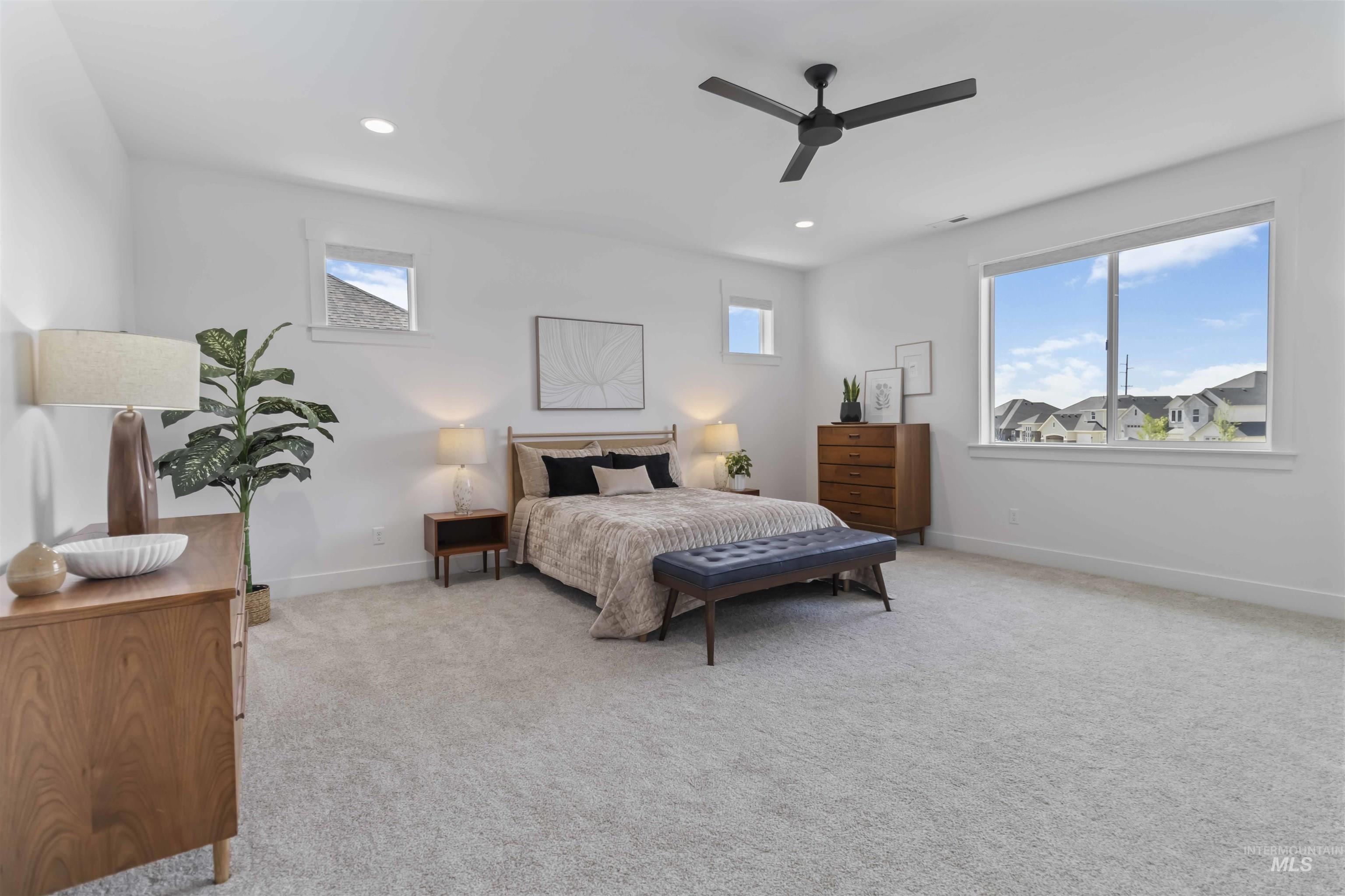 125 S Eagles Roost Way